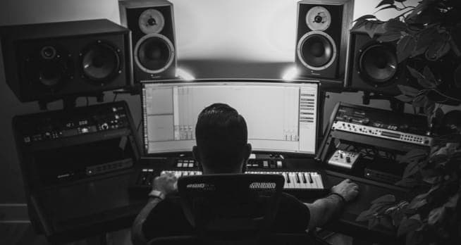 ZX7 SPEAKER gallery image 1